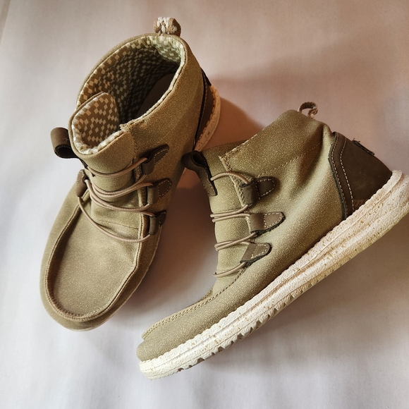 Hey Dude Shoes Hey Dude Lea Chestnut Shoes Poshmark